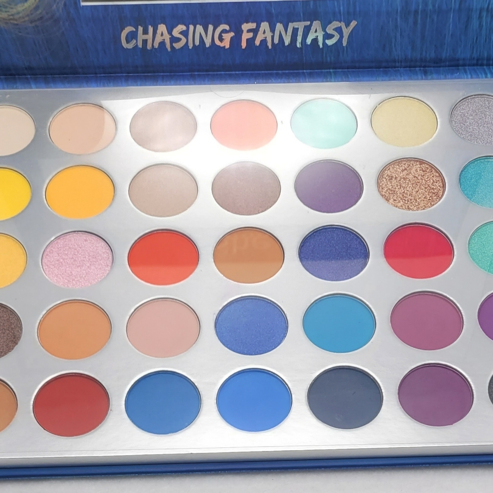 S.he Makeup Chasing Fantasy Galaxy 35 Eyeshadow Color Palette